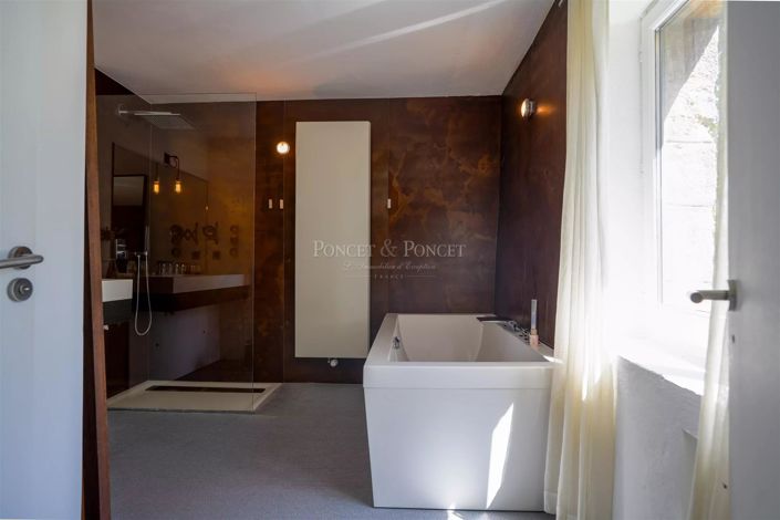 Image No.19-12 Bed House for sale