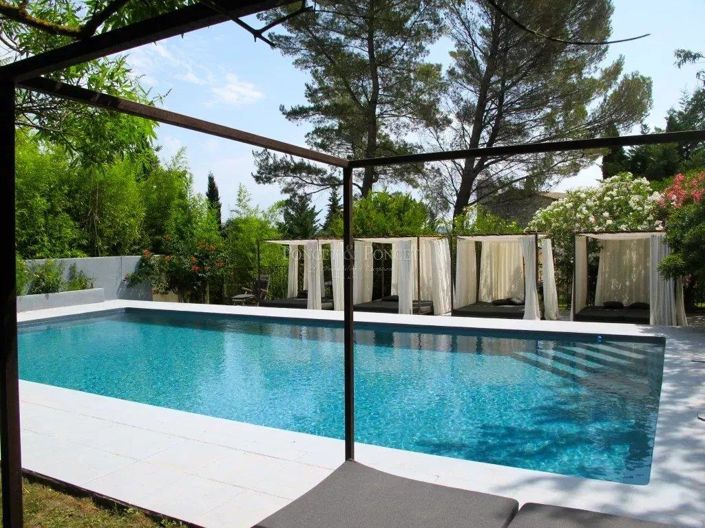 Image No.4-12 Bed House for sale