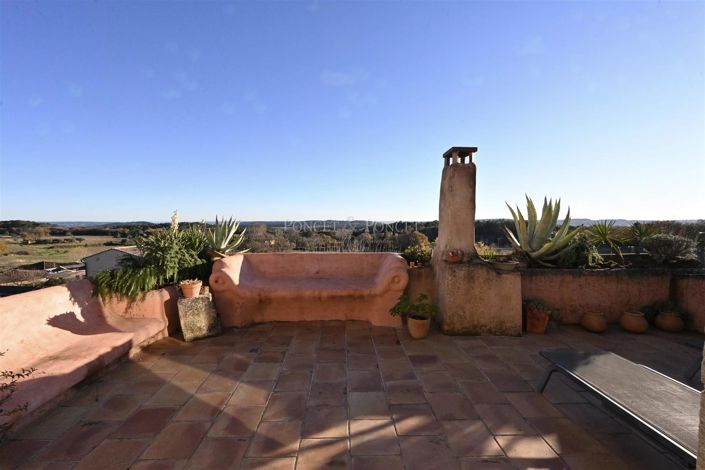 Image No.9-5 Bed House for sale