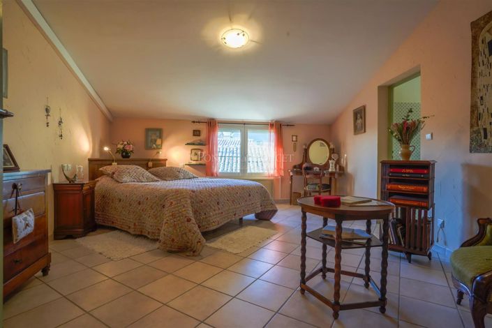 Image No.11-4 Bed House for sale