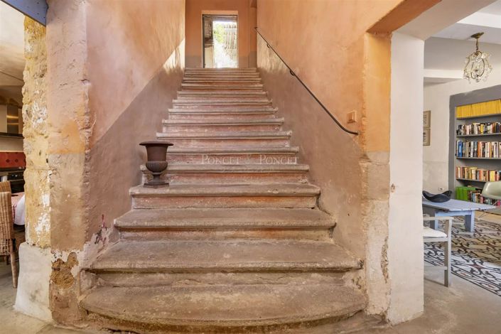 Image No.1-11 Bed House for sale