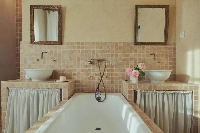 Image No.16-Maison de 11 chambres à vendre à Uzès