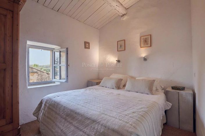 Image No.23-11 Bed House for sale