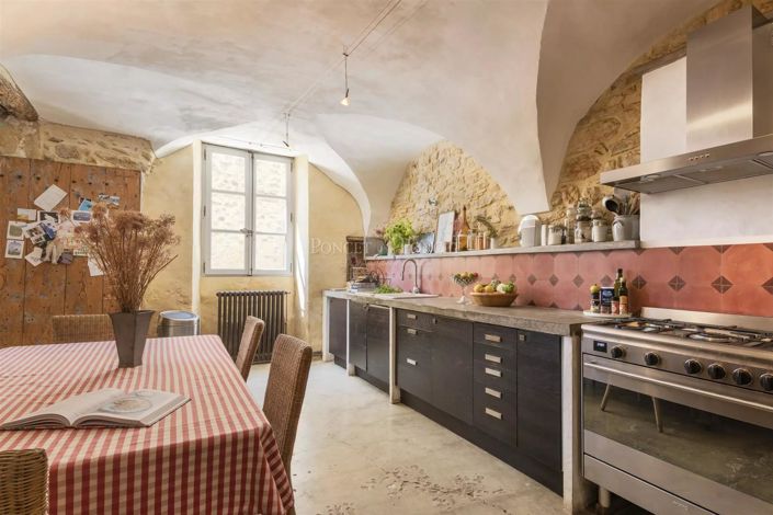 Image No.5-Maison de 11 chambres à vendre à Uzès