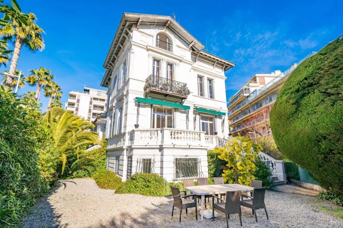 Image No.1-Maison de 10 chambres à vendre à Antibes