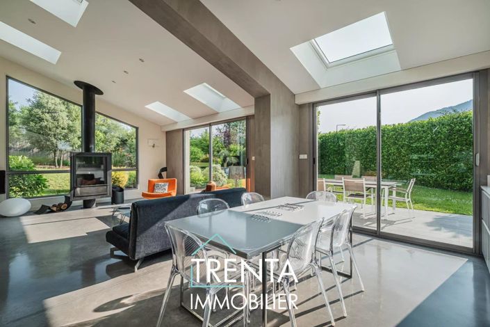 Image No.4-4 Bed House for sale