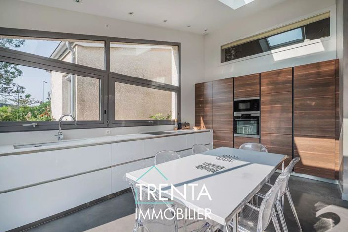 Image No.5-4 Bed House for sale