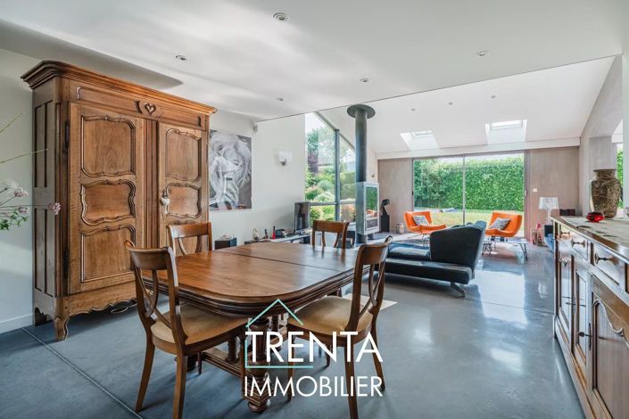 Image No.9-4 Bed House for sale