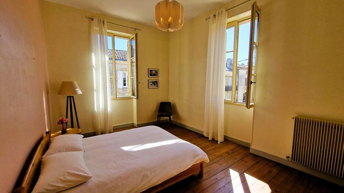 Image No.10-5 Bed House for sale