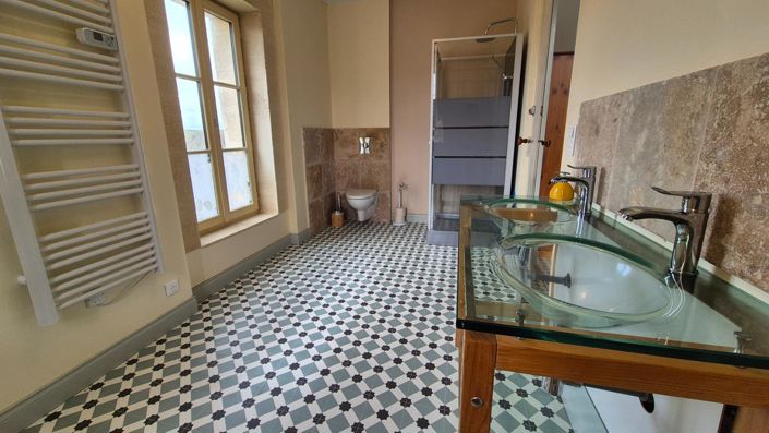 Image No.6-5 Bed House for sale