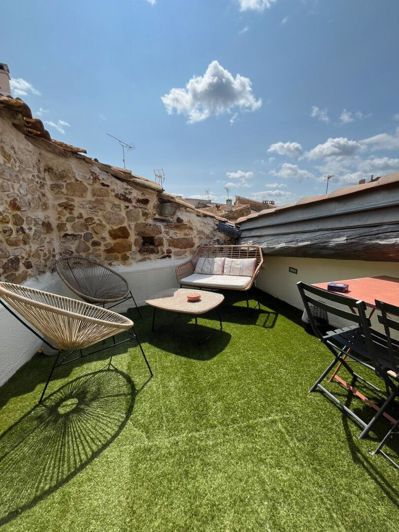 Image No.1-3 Bed House for sale