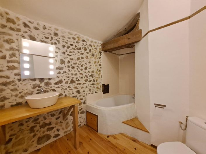 Image No.20-11 Bed House for sale