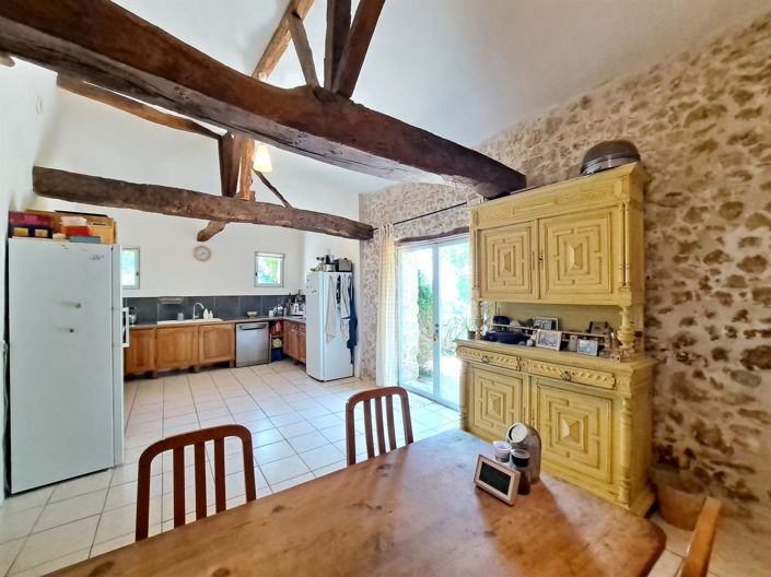 Image No.8-11 Bed House for sale