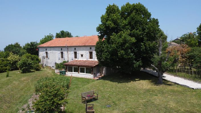 Image No.1-4 Bed House for sale