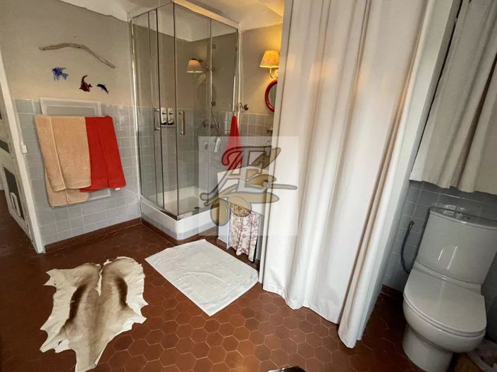 Image No.24-3 Bed Apartment for sale