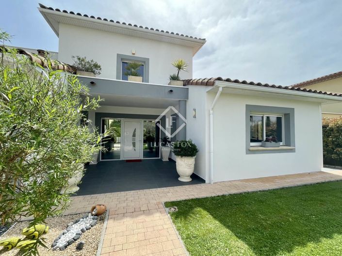 Image No.7-3 Bed House for sale