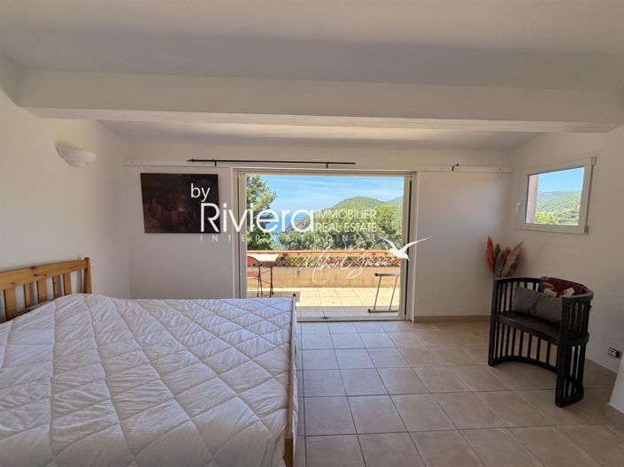 Image No.6-7 Bed House for sale