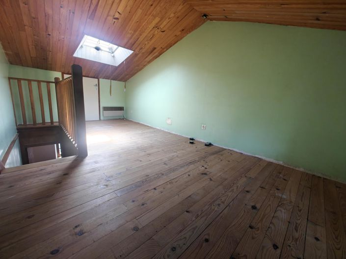 Image No.21-6 Bed House for sale