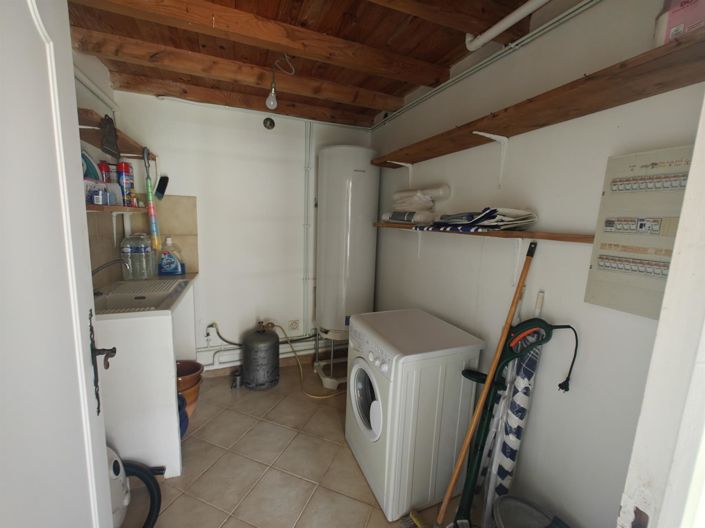 Image No.7-6 Bed House for sale