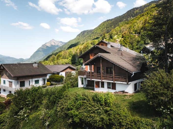 Image No.1-4 Bed House for sale