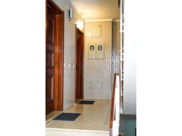 Image No.22-3 Bed Apartment for sale