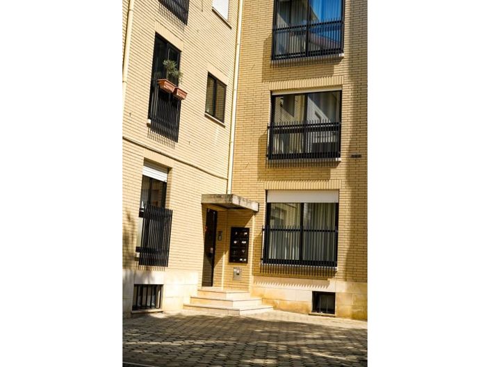 Image No.23-3 Bed Apartment for sale