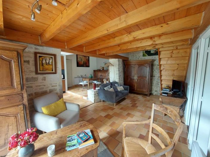 Image No.2-Maison de 5 chambres à vendre à Aigre