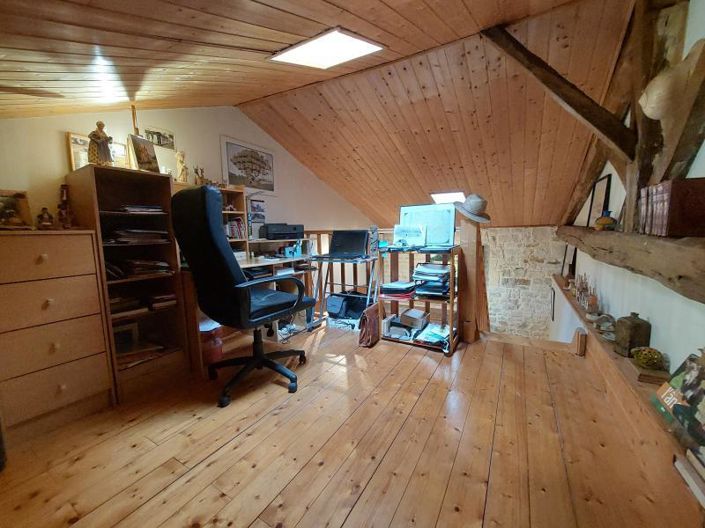 Image No.6-Maison de 5 chambres à vendre à Aigre