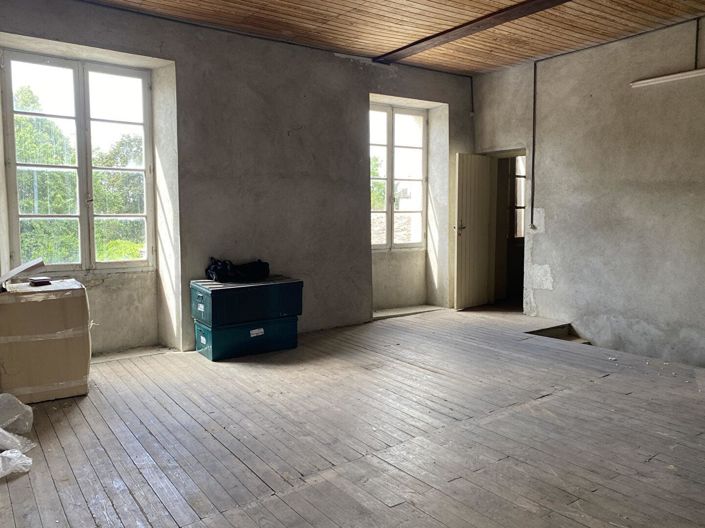 Image No.14-8 Bed House for sale