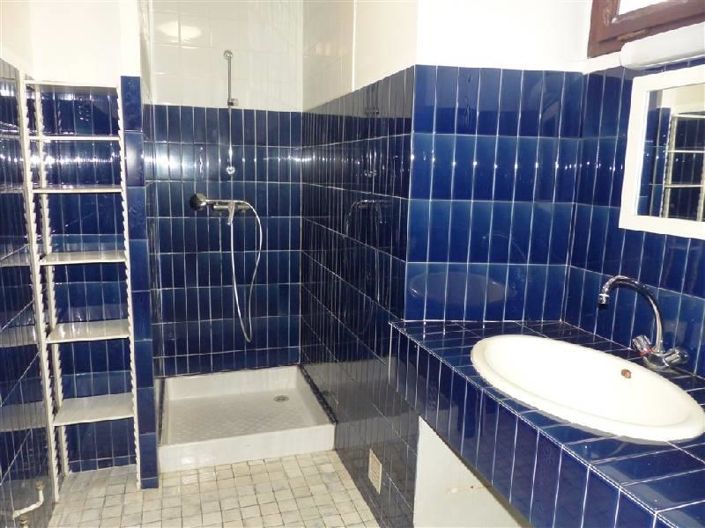 Image No.8-1 Bed House for sale