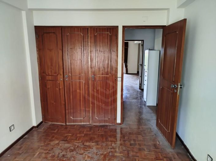 Image No.17-3 Bed Apartment for sale