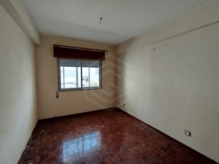 Image No.24-3 Bed Apartment for sale