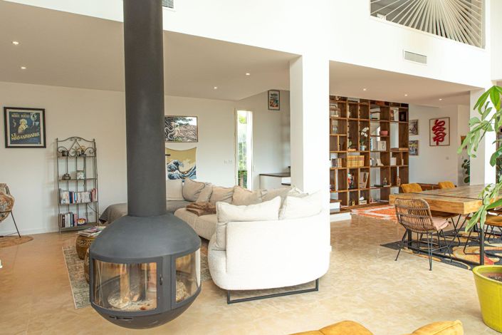 Image No.7-4 Bed House for sale