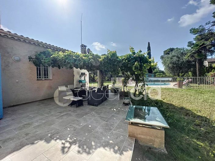 Image No.4-6 Bed House for sale