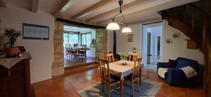 Image No.5-6 Bed House for sale