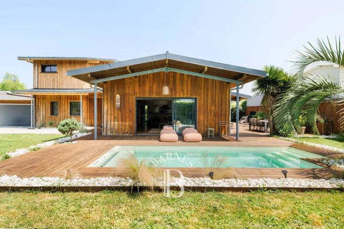 Image No.1-5 Bed House for sale