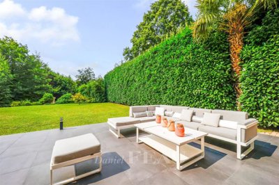 6 Bed House for sale