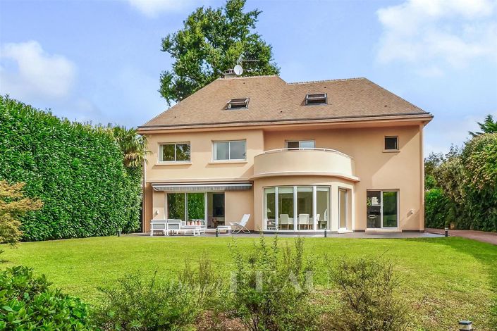 Image No.3-6 Bed House for sale