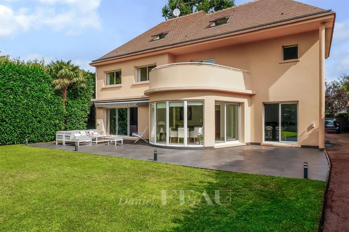 Image No.4-6 Bed House for sale