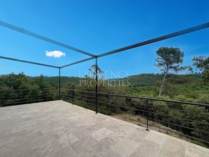 Image No.3-Maison de 4 chambres à vendre à Châteauvert