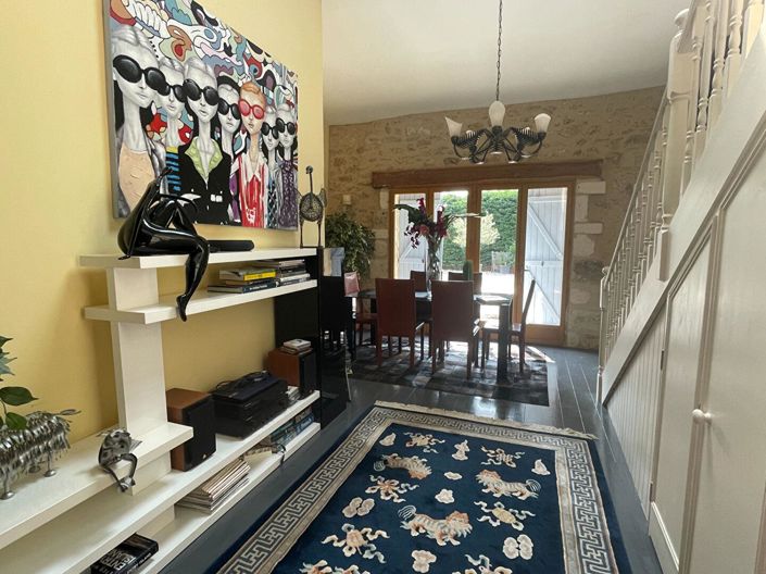 Image No.10-3 Bed House for sale