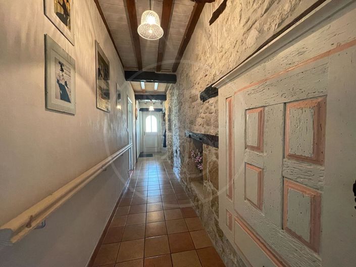 Image No.8-5 Bed House for sale