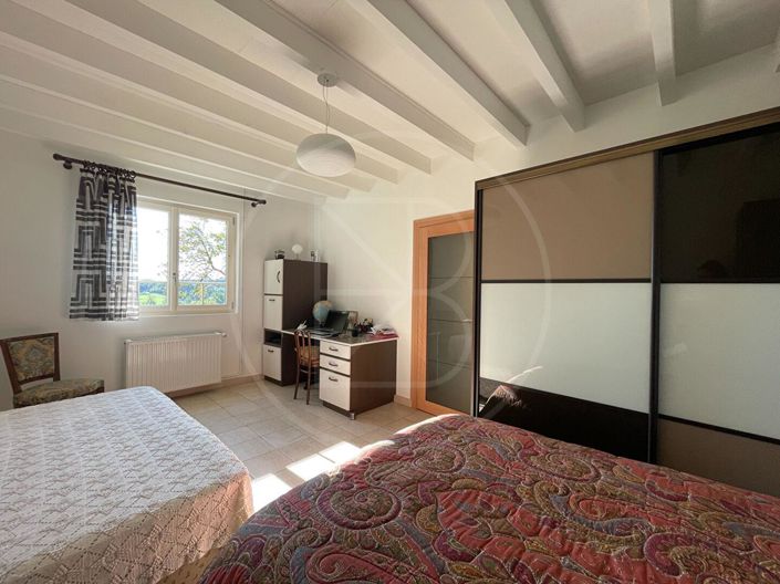 Image No.12-2 Bed House for sale