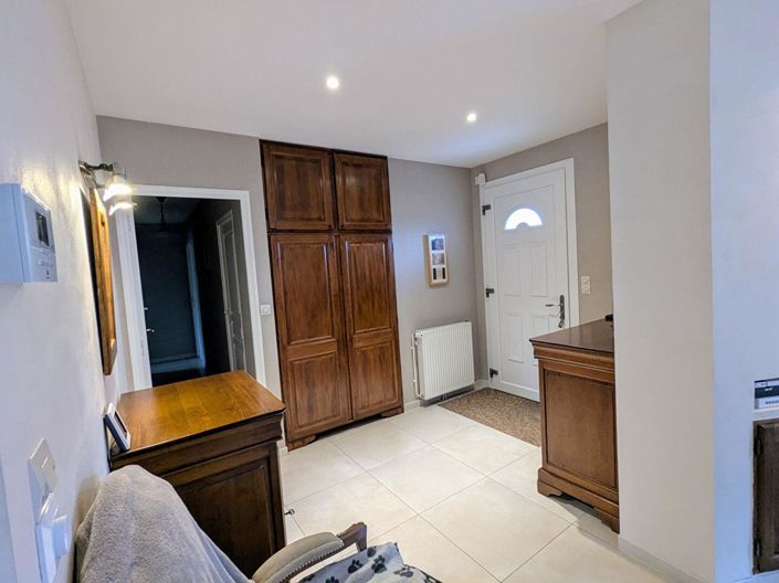 Image No.14-3 Bed House for sale