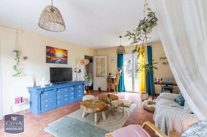 Image No.1-3 Bed House for sale