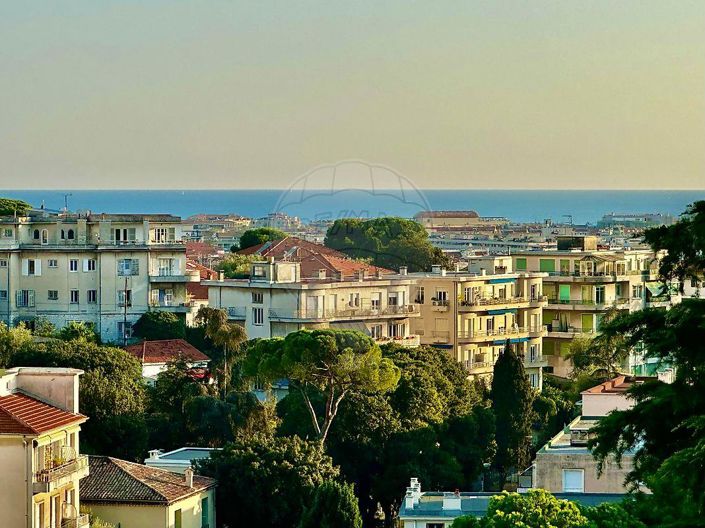 Image No.1-Appartement de 1 chambre à vendre à Nice