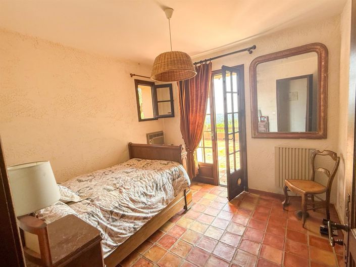 Image No.13-4 Bed House for sale