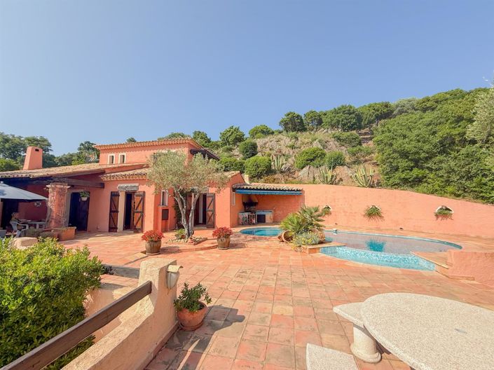 Image No.4-4 Bed House for sale