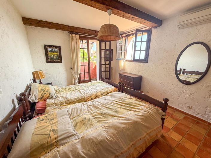 Image No.9-4 Bed House for sale