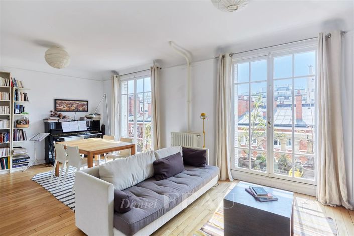 Image No.1-4 Bed Apartment for sale